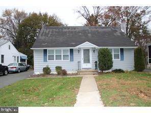 Single Family Homes lúc Ewing, New Jersey 08618 Hoa Kỳ