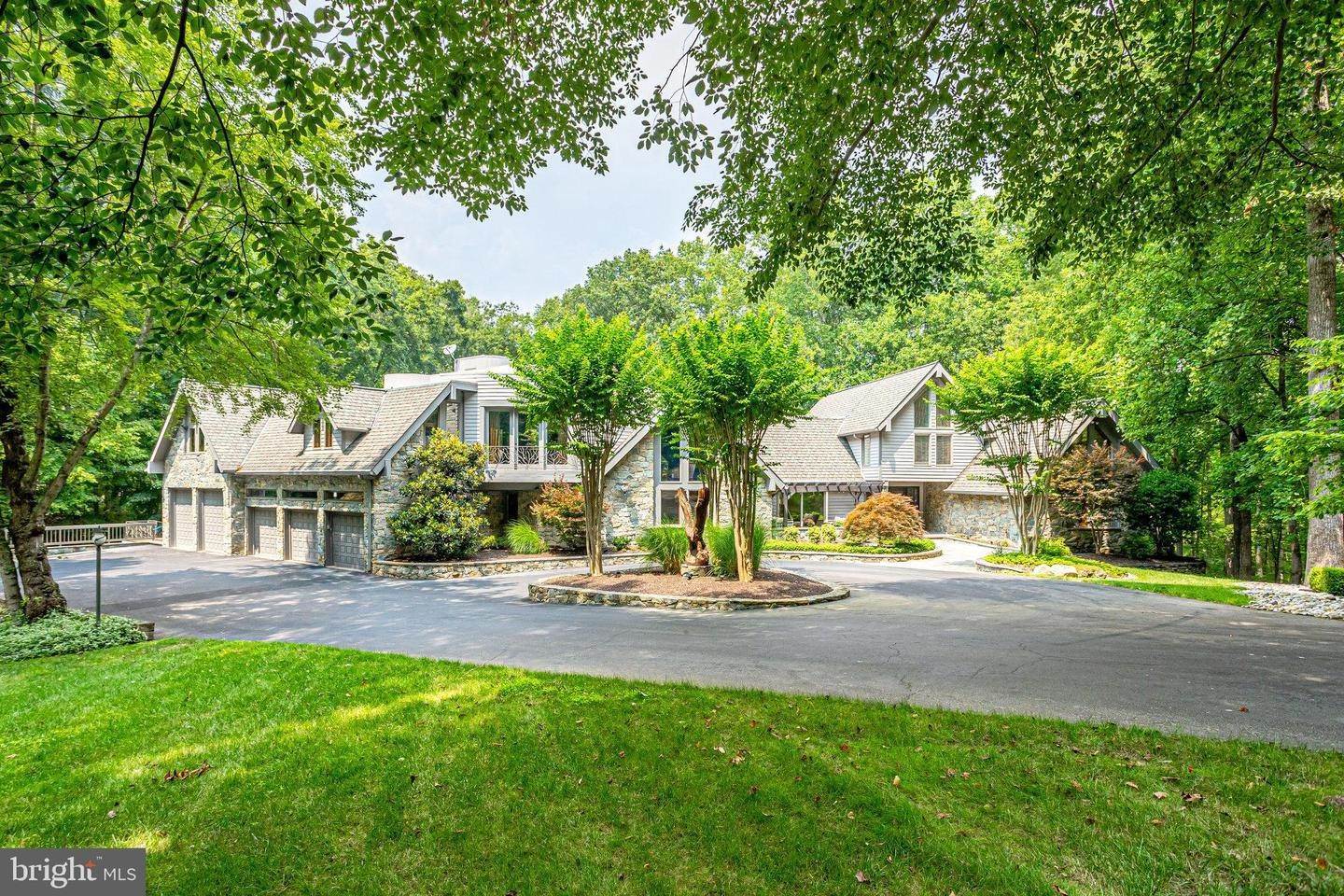 Single Family Homes для того Продажа на Great Falls, Виргиния 22066 Соединенные Штаты