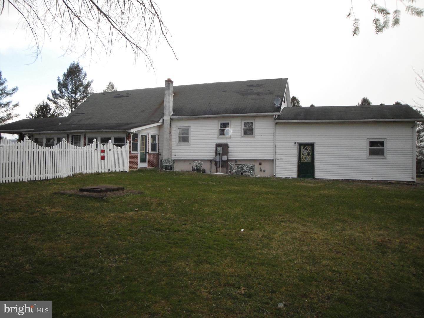 Single Family Homes para Venda às Pine Grove, Pensilvânia 17963 Estados Unidos