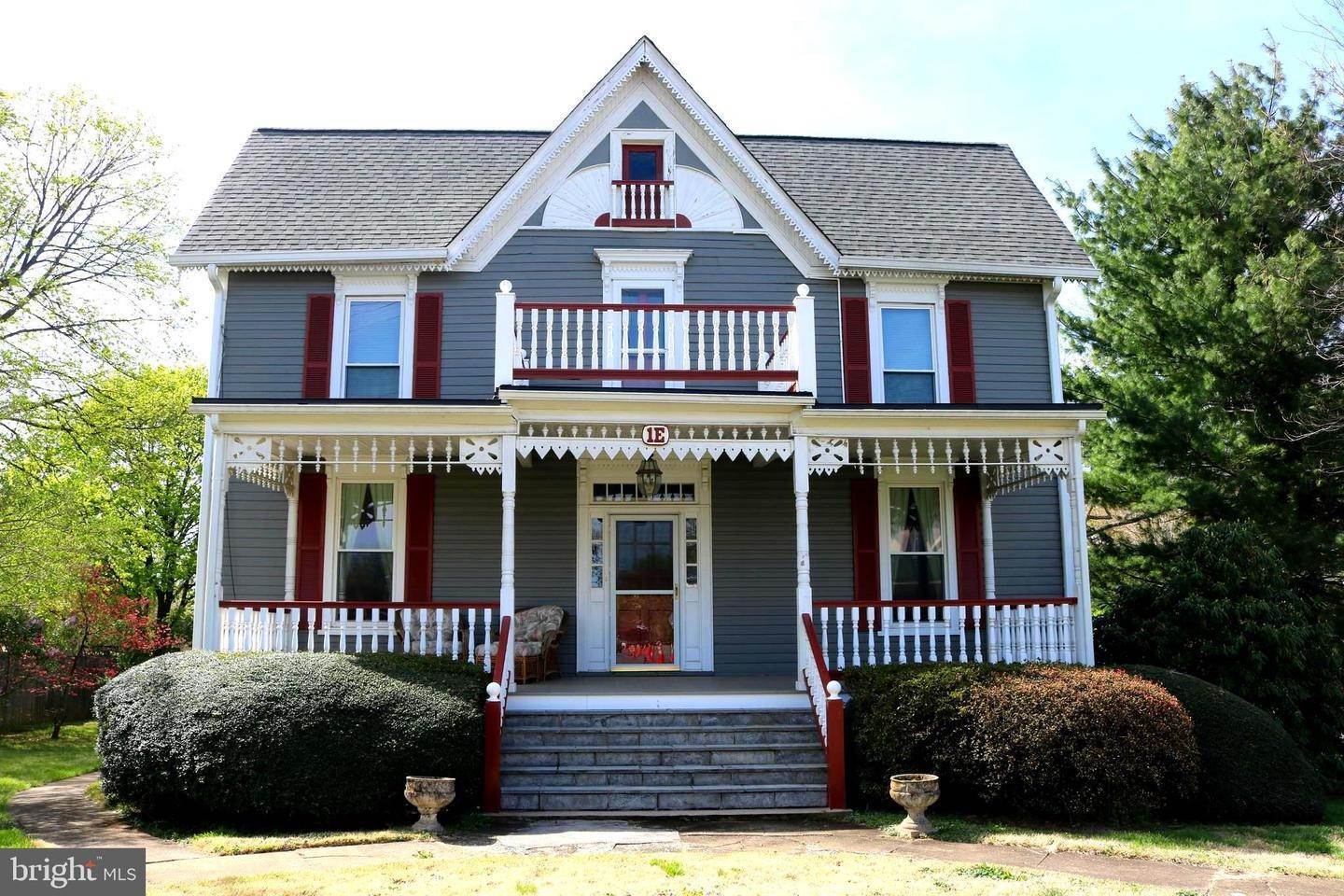 Single Family Homes für Verkauf beim Round Hill, Virginia 20141 Vereinigte Staaten
