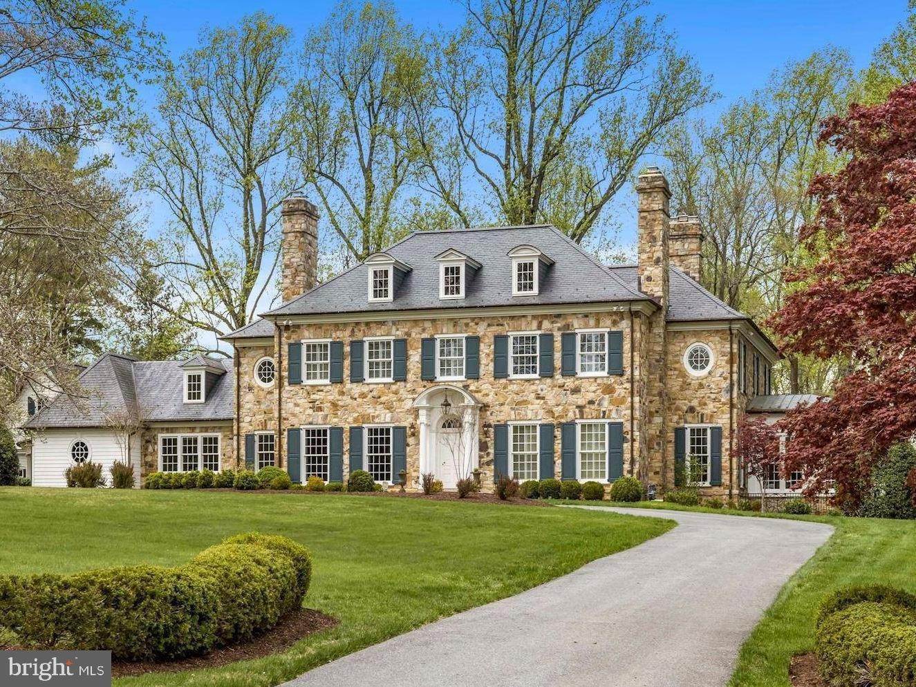Single Family Homes 為 出售 在 Potomac, 馬里蘭州 20854 美國