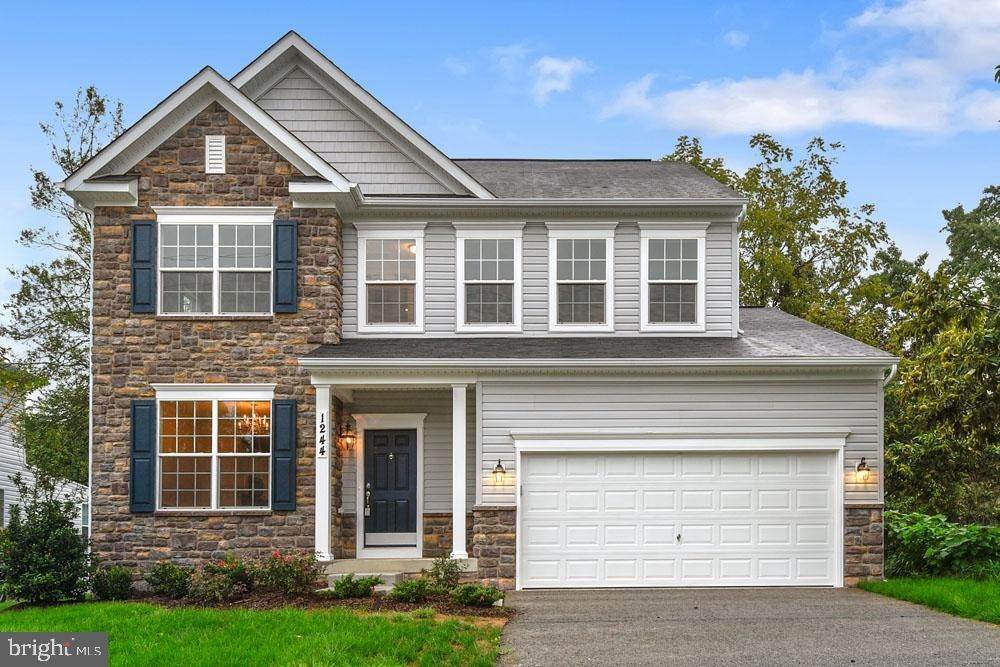 Single Family Homes för Försäljning vid Glenn Dale, Maryland 20769 Förenta staterna