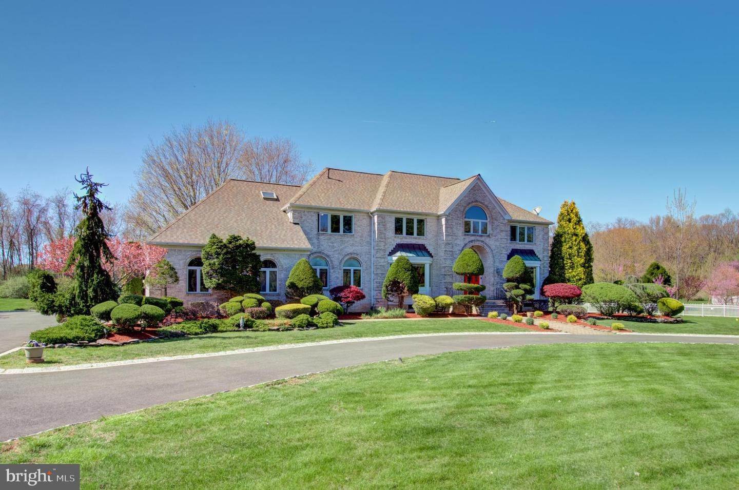 Single Family Homes 為 出售 在 Monroe Township, 新澤西州 08831 美國