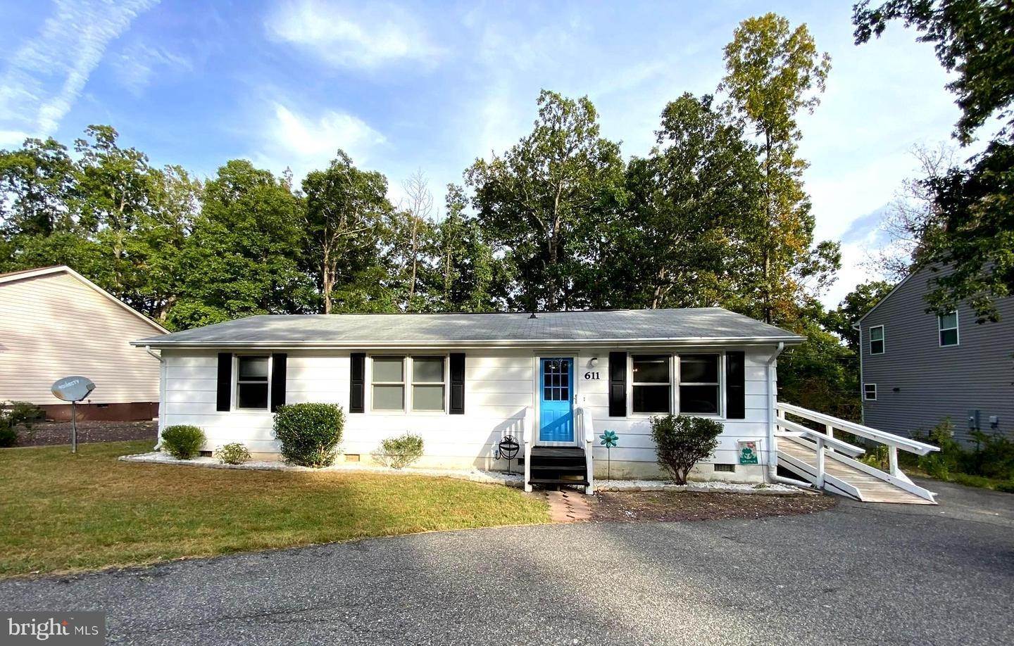 Single Family Homes at Locust Grove, Virginia 22508 United States