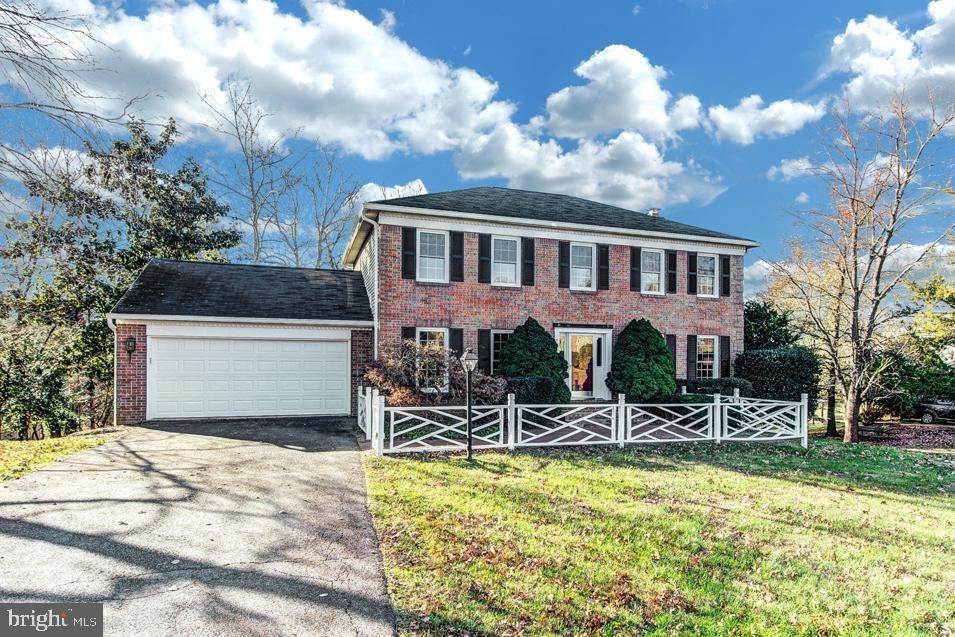 Single Family Homes för Försäljning vid Oak Hill, Virginia 20171 Förenta staterna