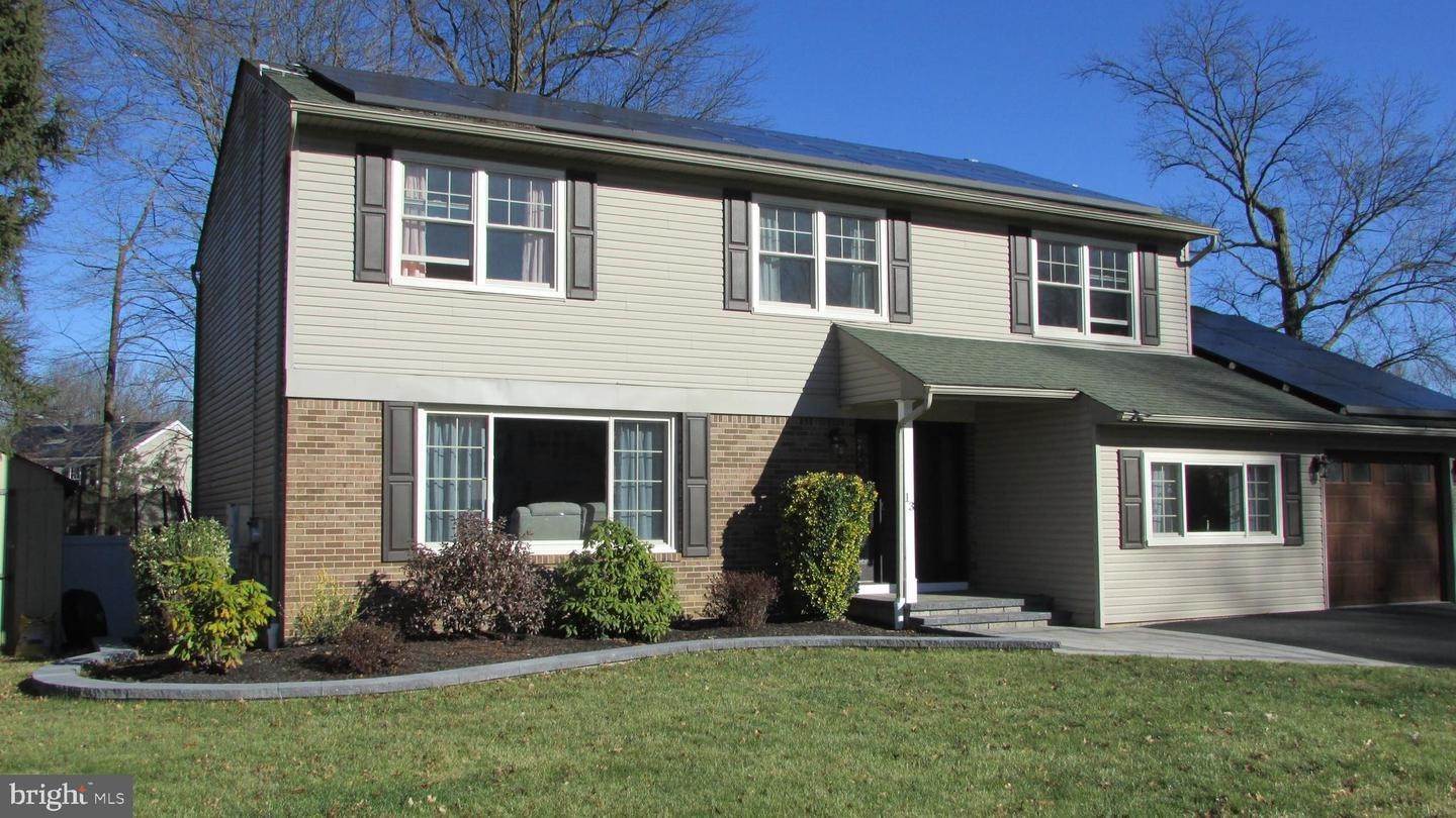 Single Family Homes 为 销售 在 Lawrence Township, 新泽西州 08648 美国