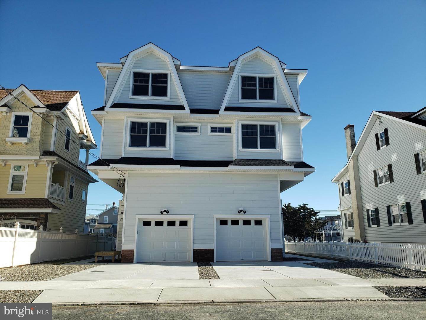 Single Family Homes vì Bán tại Sea Isle City, New Jersey 08243 Hoa Kỳ