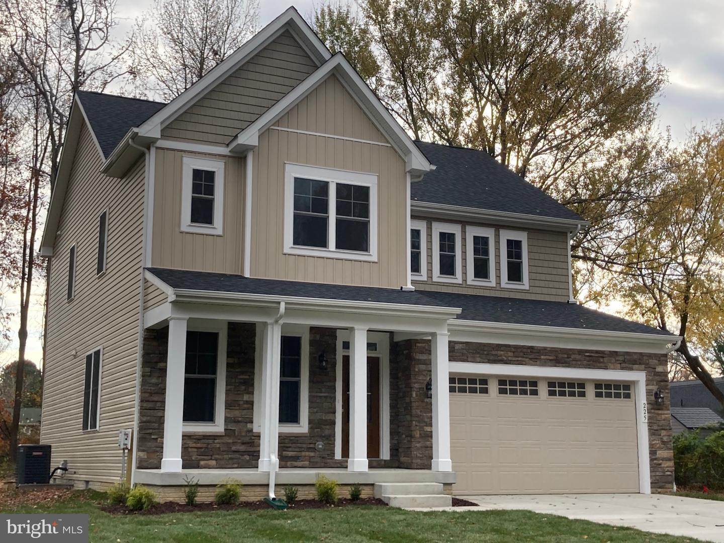 Single Family Homes für Verkauf beim Lothian, Maryland 20711 Vereinigte Staaten