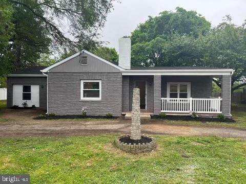 Single Family Homes для того Продажа на Gibbstown, Нью-Джерси 08027 Соединенные Штаты