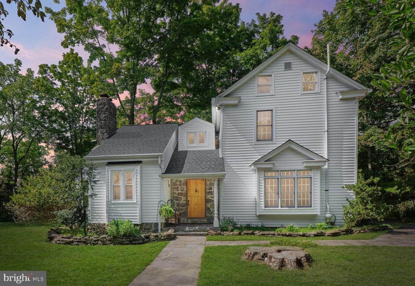 Single Family Homes 為 出售 在 Frenchtown, 新澤西州 08825 美國