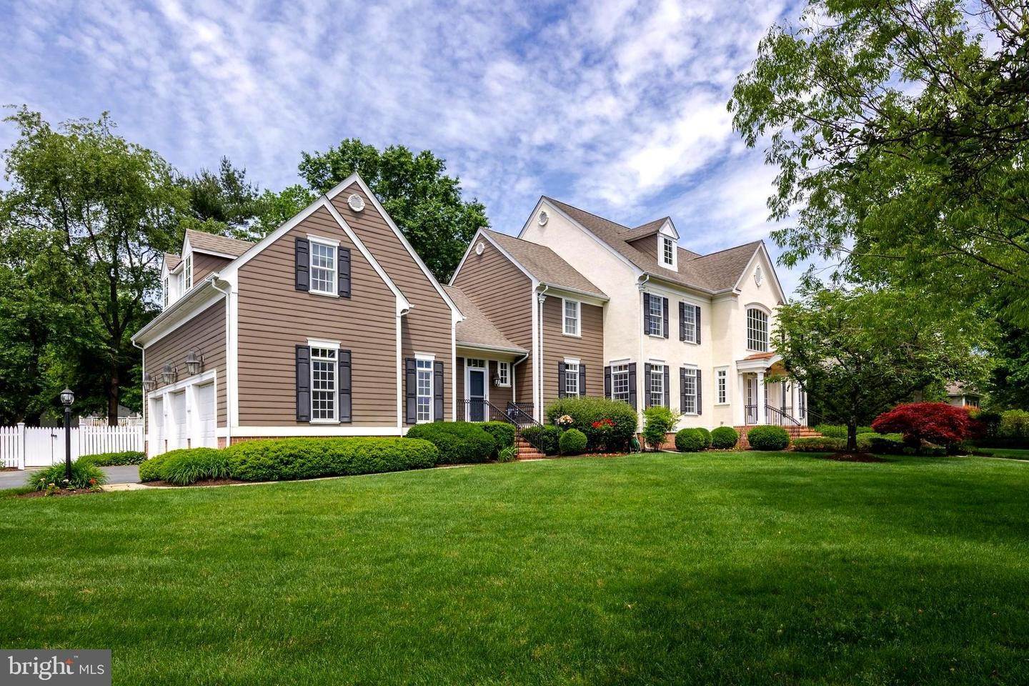 Single Family Homes för Försäljning vid Moorestown, New Jersey 08057 Förenta staterna