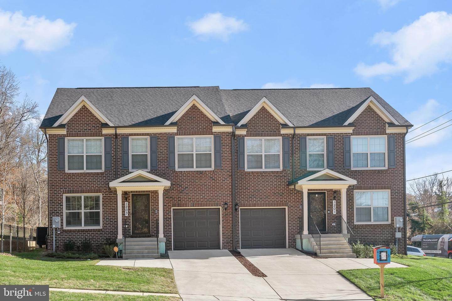 Single Family Homes för Försäljning vid Oxon Hill, Maryland 20745 Förenta staterna