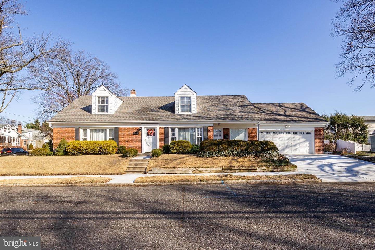 Single Family Homes для того Продажа на Haddon Heights, Нью-Джерси 08035 Соединенные Штаты