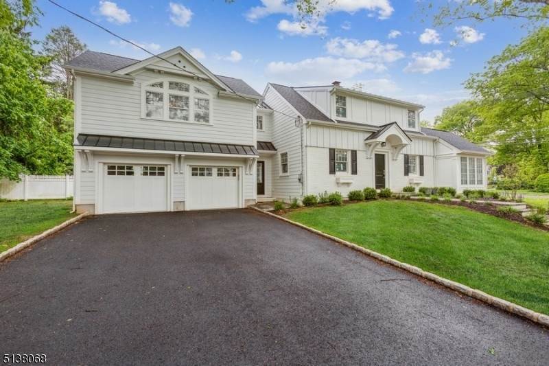 Single Family Homes för Försäljning vid Chatham, New Jersey 07928 Förenta staterna