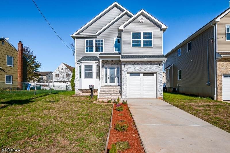 Single Family Homes 为 销售 在 Woodbridge, 新泽西州 07067 美国