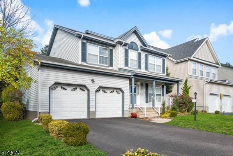 Single Family Homes för Försäljning vid North Brunswick, New Jersey 08902 Förenta staterna