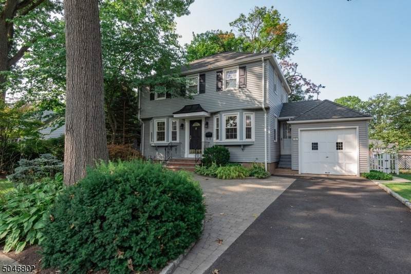 Single Family Homes für Verkauf beim Glen Rock, New Jersey 07452 Vereinigte Staaten