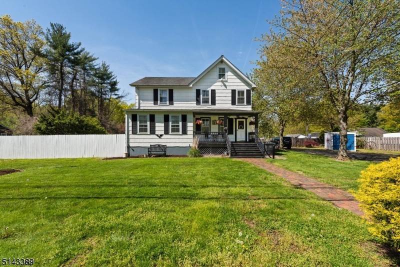 Single Family Homes voor Verkoop op Green Brook Township, New Jersey 08812 Verenigde Staten