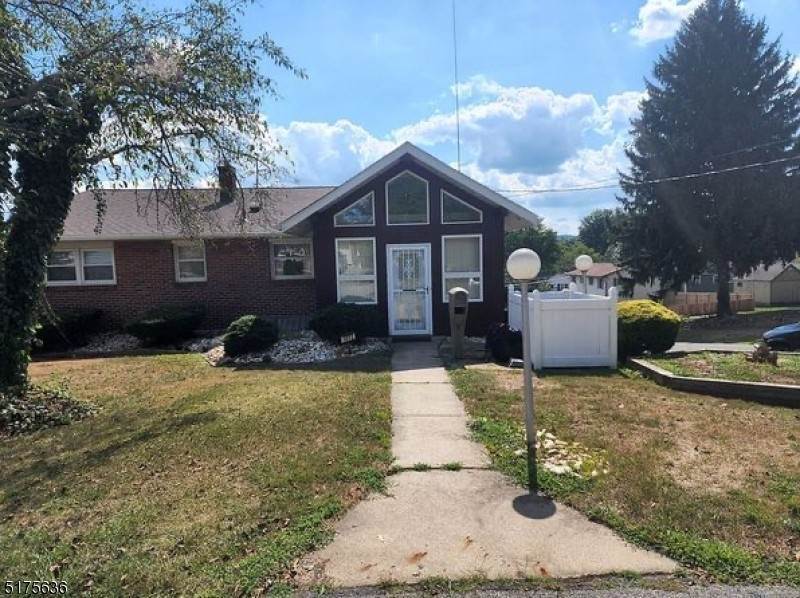 Single Family Homes для того Продажа на Phillipsburg, Нью-Джерси 08865 Соединенные Штаты