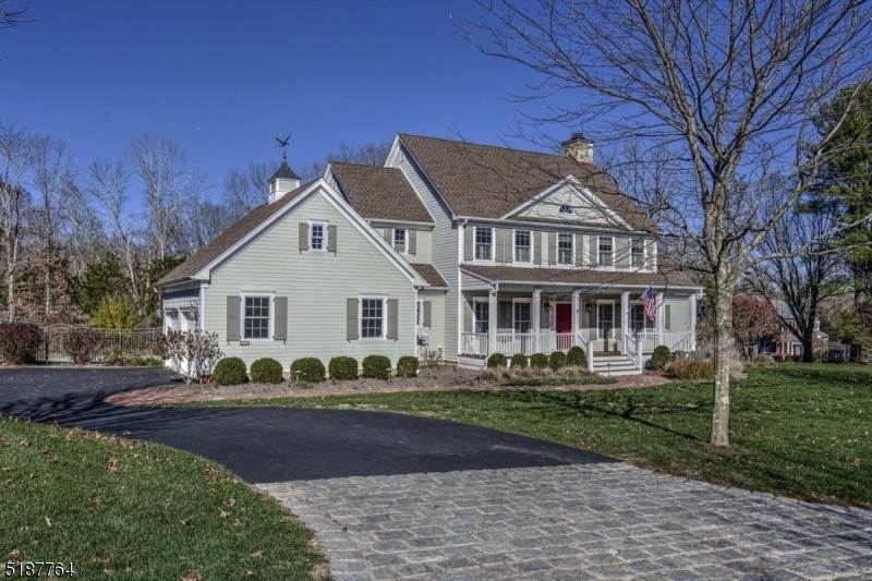 Single Family Homes voor Verkoop op Peapack Gladstone, New Jersey 07934 Verenigde Staten