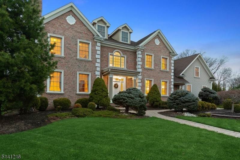 Single Family Homes 為 出售 在 Edison, 新澤西州 08820 美國