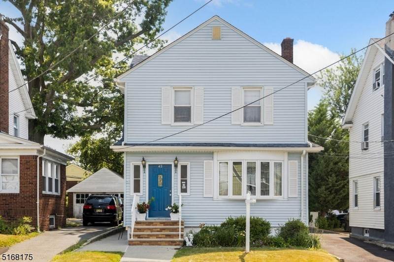 Single Family Homes 為 出售 在 North Arlington, 新澤西州 07031 美國
