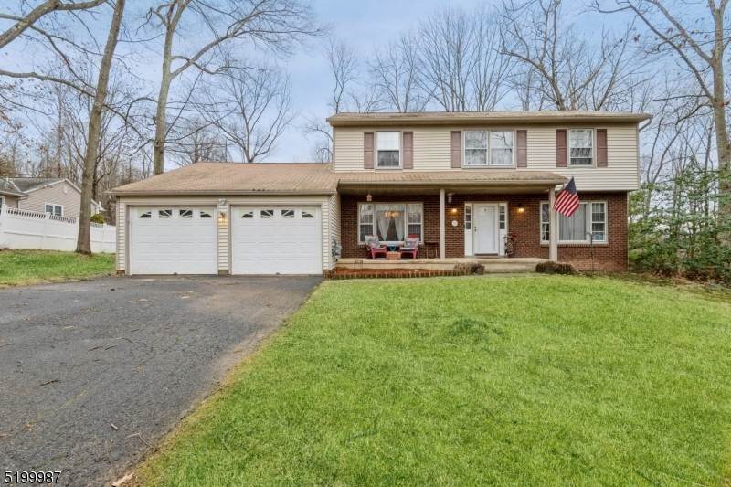 Single Family Homes для того Продажа на High Bridge, Нью-Джерси 08829 Соединенные Штаты