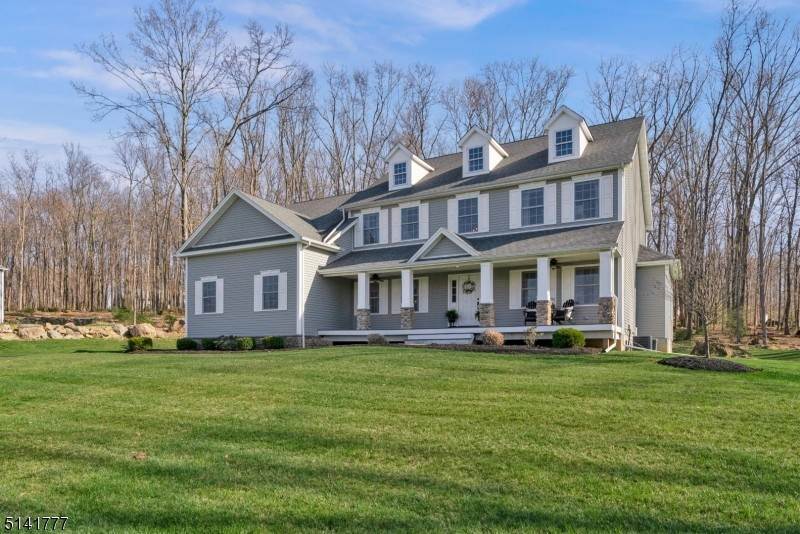 Single Family Homes 为 销售 在 Green Township, 新泽西州 07860 美国