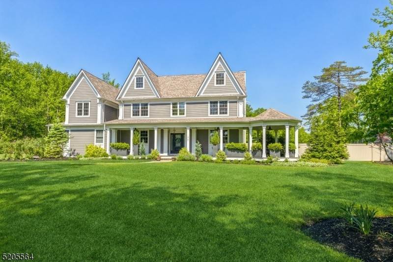 Single Family Homes için Satış at Scotch Plains, New Jersey 07076 Amerika Birleşik Devletleri