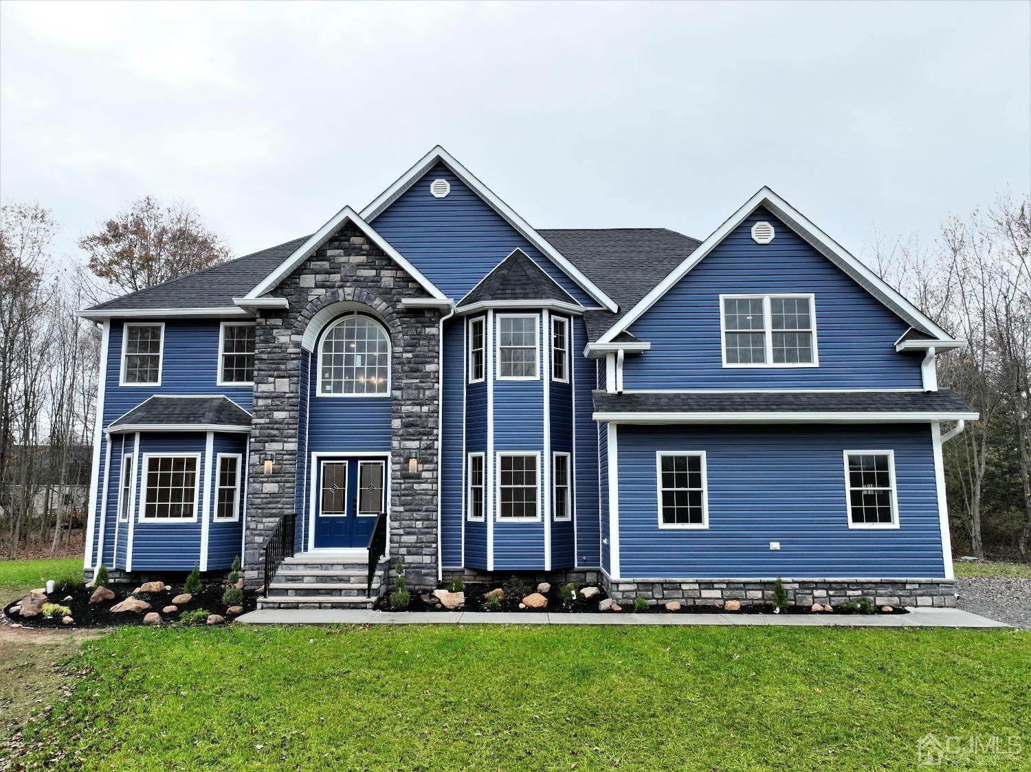 Single Family Homes для того Продажа на Kingwood, Нью-Джерси 08825 Соединенные Штаты