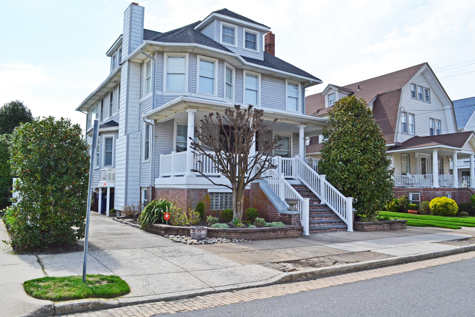 Single Family Homes at 16 S Somerset Ave, July - August, Ventnor, ニュージャージー 08406 アメリカ