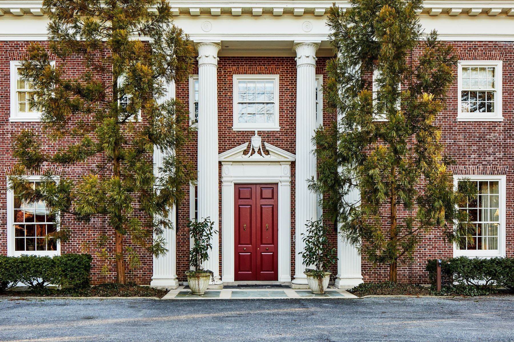 Single Family Homes pour l Vente à Charlcote House 15 Charlcote Place, Baltimore, Maryland 21218 États-Unis