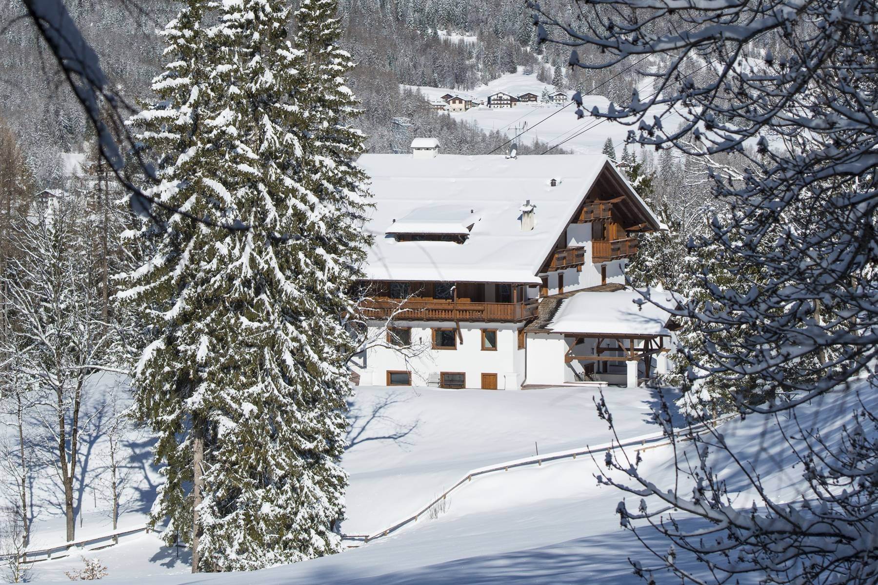 Single Family Homes for Sale at Charming chalet nestled in the Dolomites Cortina D'Ampezzo, Belluno Italy