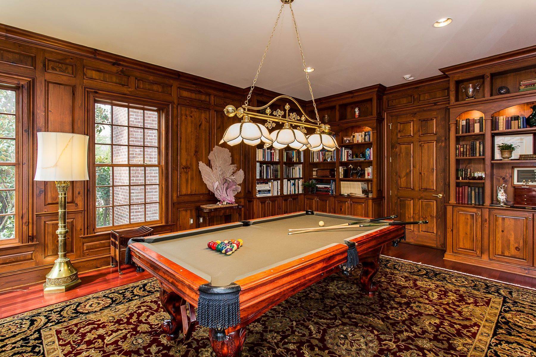 22. Single Family Homes for Sale at Impeccable Style Reigns Supreme In This Spectacular Home 272 Carter Road, Princeton, New Jersey 08540 United States