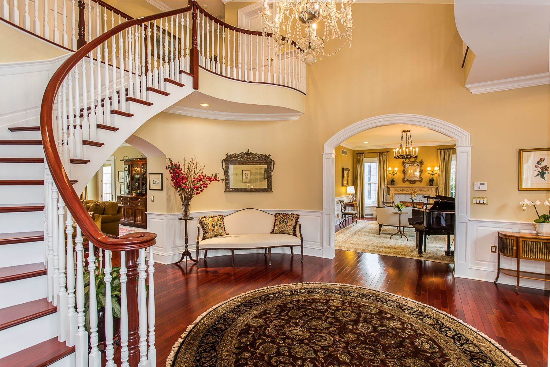 6. Single Family Homes for Sale at Impeccable Style Reigns Supreme In This Spectacular Home 272 Carter Road, Princeton, New Jersey 08540 United States
