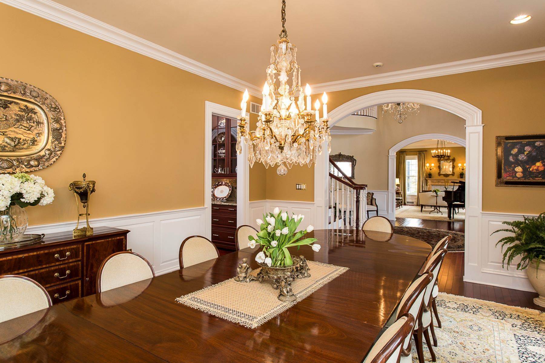 11. Single Family Homes for Sale at Impeccable Style Reigns Supreme In This Spectacular Home 272 Carter Road, Princeton, New Jersey 08540 United States