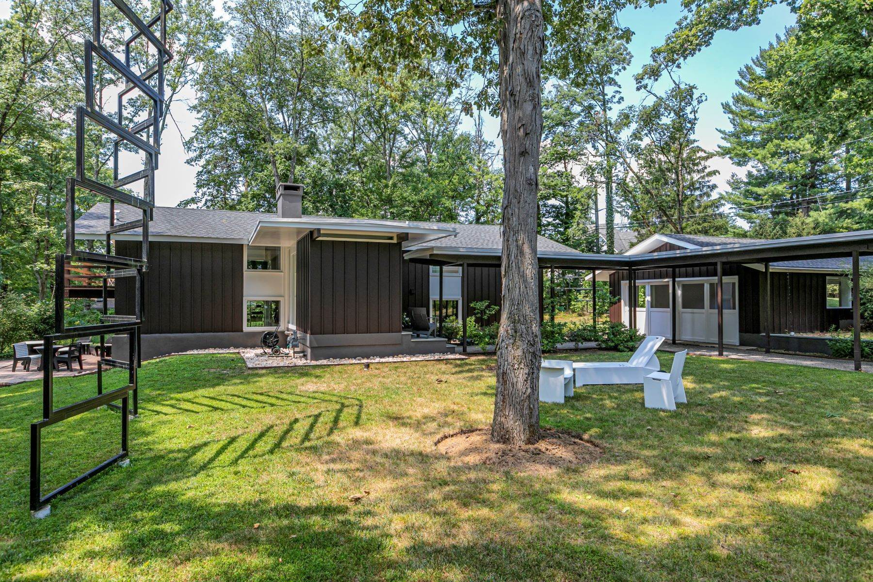 Single Family Homes for Sale at Spotless Mid-Century Modern on a Sunny Western Section Corner 12 Pardoe Road, Princeton, New Jersey 08540 United States