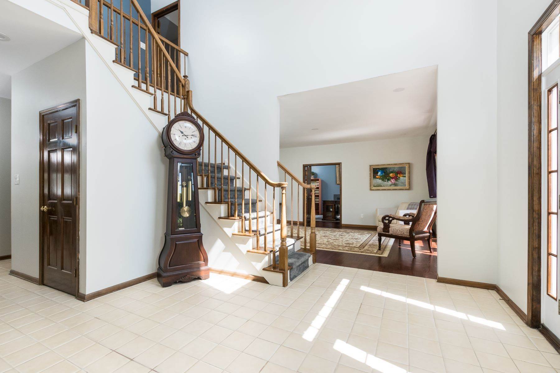 7. Single Family Homes for Sale at Big, Bright Rooms Include a Bonus Main Level Suite 34 Sapphire Drive, Princeton Junction, New Jersey 08550 United States