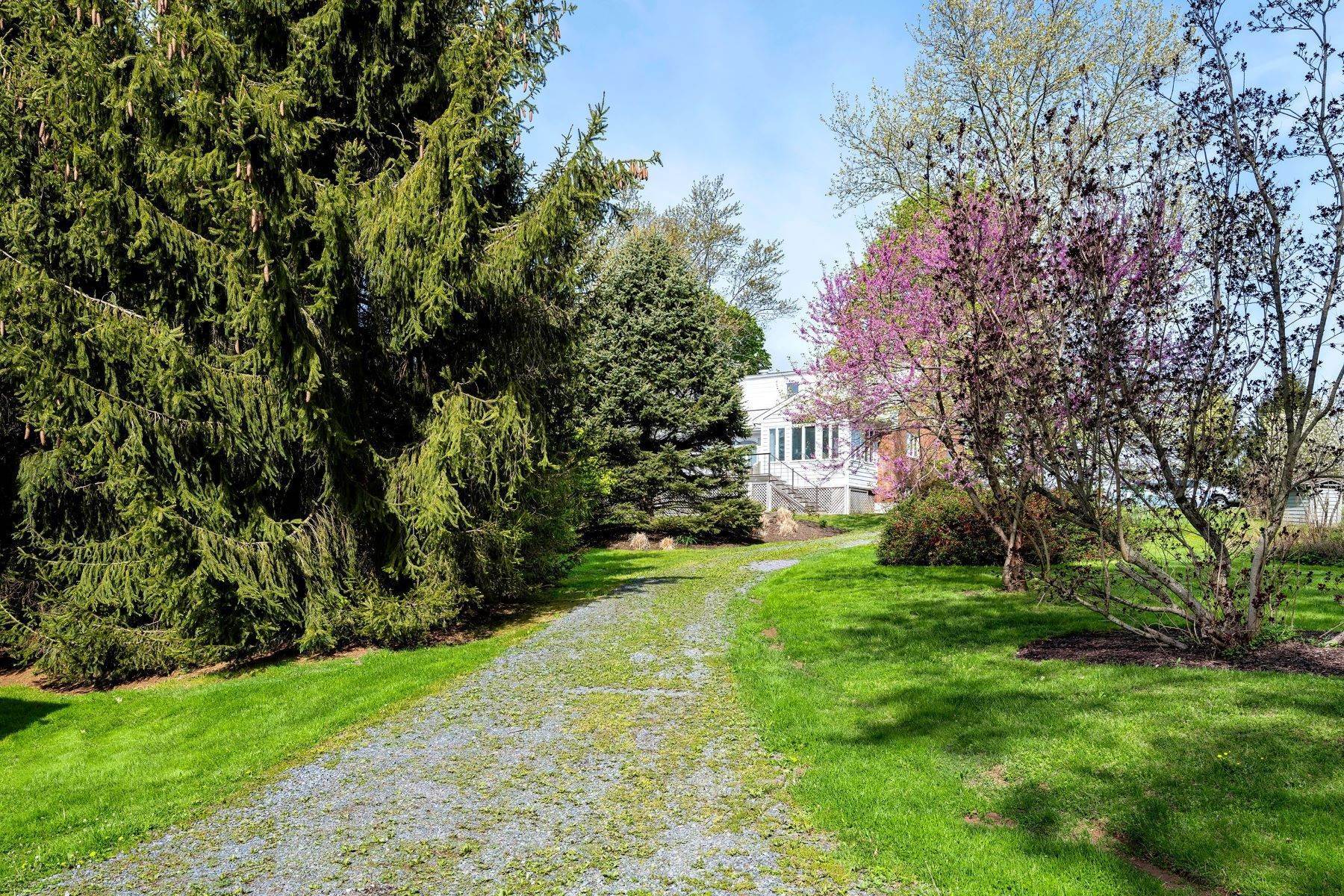 2. Single Family Homes for Sale at On The Hunt For Something Special? Here It Is! 124 Harbourton Woodsville Road, Lambertville, New Jersey 08530 United States