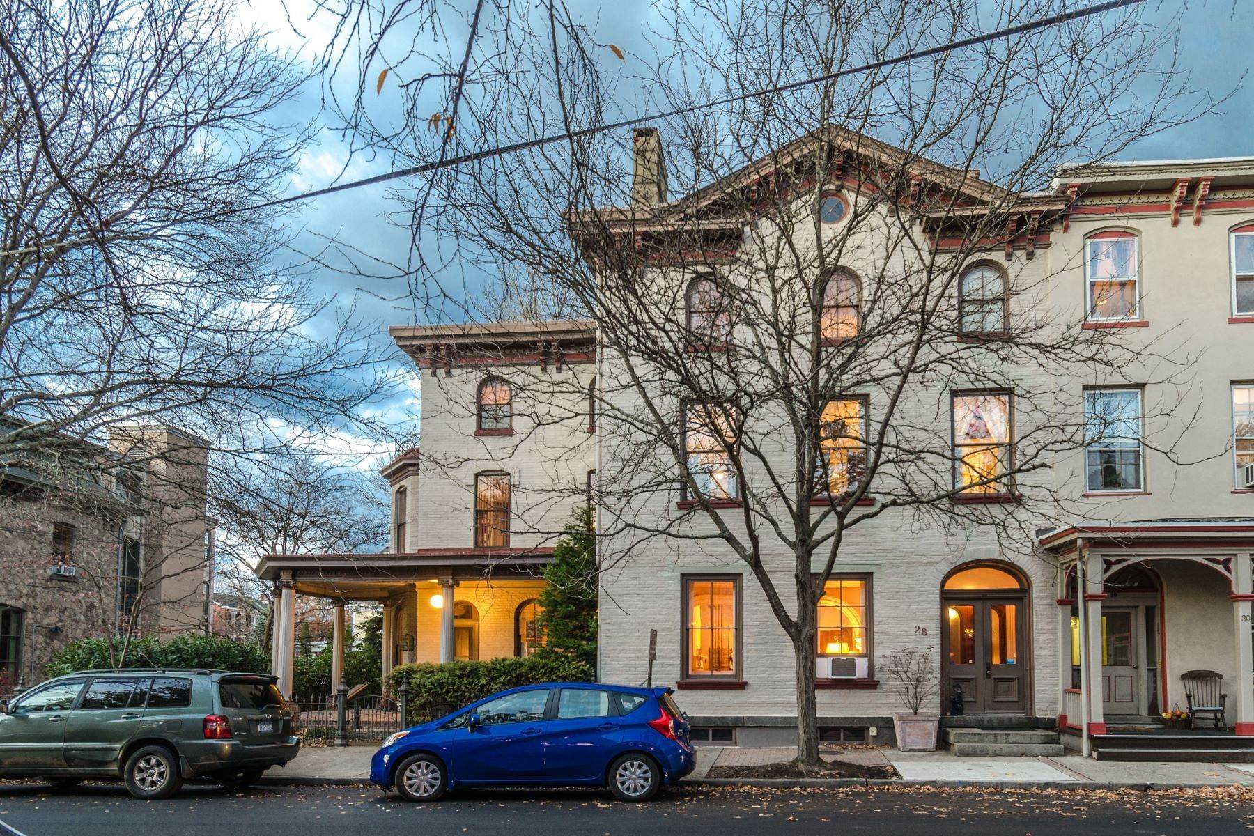 7. Multi-Family Homes for Sale at John Coryell House: A Gorgeous Italianate Mansion 26 - 28 York Street, Lambertville, New Jersey 08530 United States