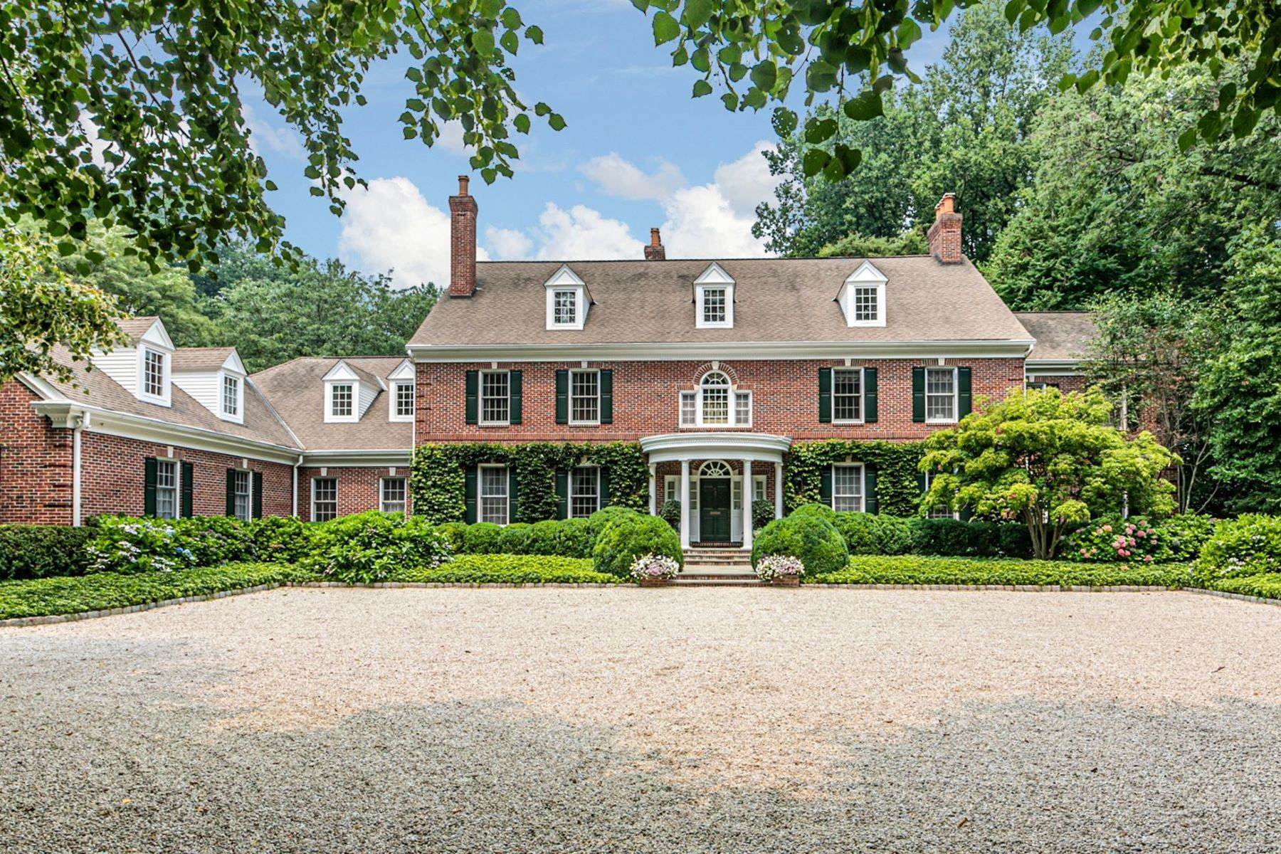 Single Family Homes для того Продажа на Architecturally Stunning and Truly Spectacular 155 Drakes Corner Road, Princeton, Нью-Джерси 08540 Соединенные Штаты