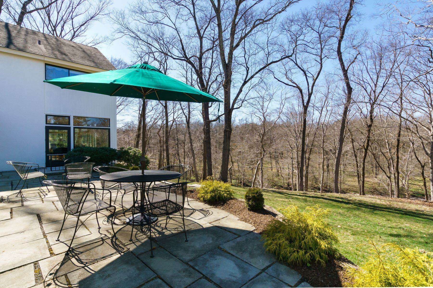 34. Single Family Homes for Sale at Breathtaking Views Like Nowhere Else in Princeton 2 Puritan Court, Princeton, New Jersey 08540 United States