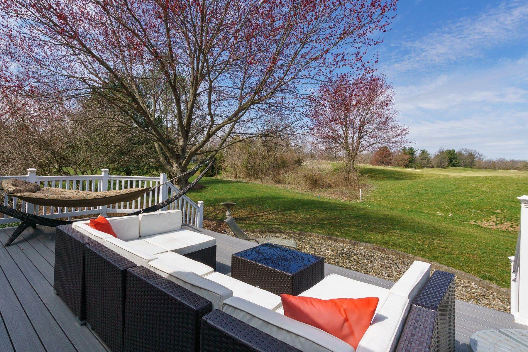 9. Single Family Homes for Sale at Extra Versatile Space, Enviable Golf Course Views 14 Innisbrook Road, Skillman, New Jersey 08558 United States