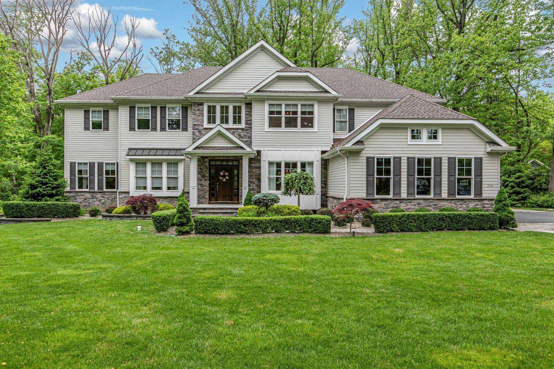 Single Family Homes for Sale at Like-New Luxury Living in a Picture Perfect Setting 350 Cherry Hill Road, Princeton, New Jersey 08540 United States