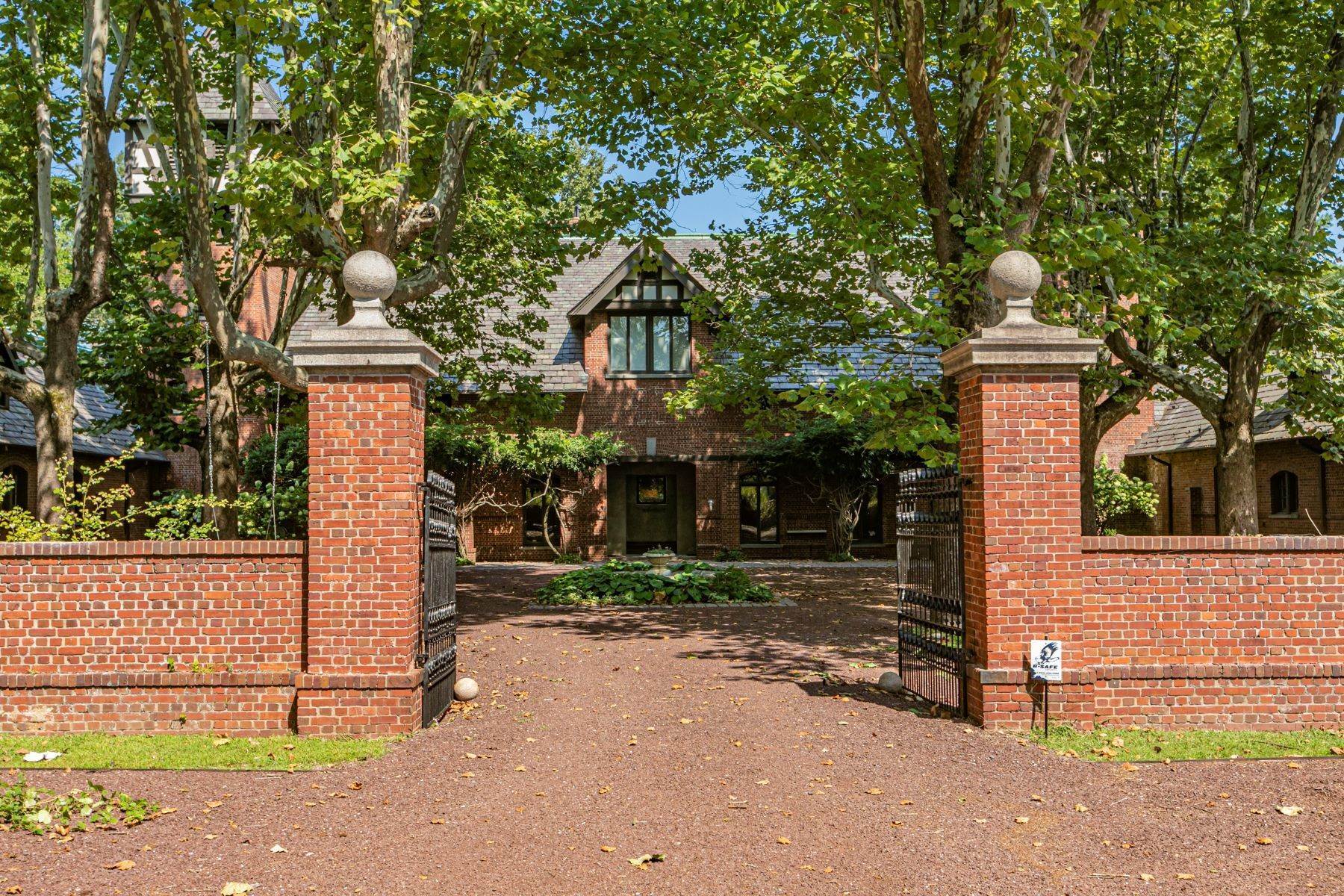 4. Single Family Homes for Sale at Modern Day Meets The Gilded Age in a Spectacular Setting 176 Parkside Drive, Princeton, New Jersey 08540 United States